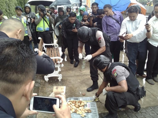 Ternyata ini isi kardus yang sempat heboh berisi bom di Thamrin