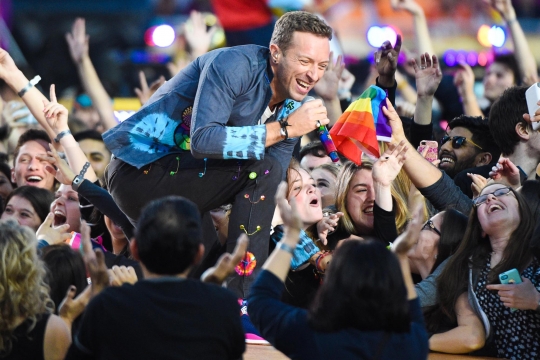 Aksi Coldplay, Bruno Mars, & Beyonce gebrak Super Bowl ke-50