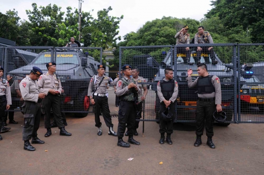 Ribuan guru honorer geruduk Istana minta diangkat jadi PNS