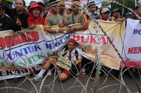 Ribuan guru honorer geruduk Istana minta diangkat jadi PNS