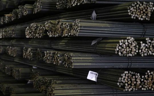 Intip 'panasnya' pabrik produsen baja terbesar di dunia