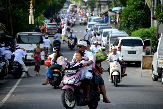 Semarak perayaan Galungan di Bali