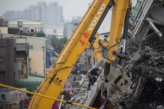 Ini rangka dari kaleng yang bikin gedung di Taiwan ambruk parah