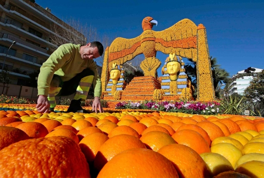 Karya-karya unik dari 140 ton jeruk dan lemon