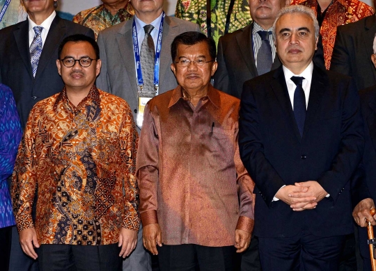 Gemulai penari tradisional buka Bali Clean Energy Forum