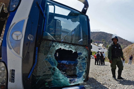 Usai Copa Libertadores, bus rombongan tim Huracan terguling