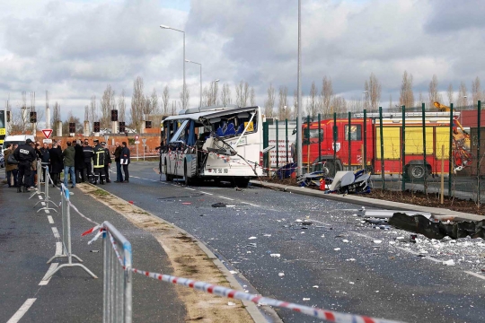 6 Pelajar tewas dalam kecelakaan bus sekolah
