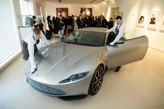 Kemewahan mobil James Bond film Spectre dilelang Rp 29 miliar