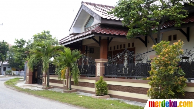 Foto Menelusuri rumah  rumah  mewah di  Kampung Warteg 