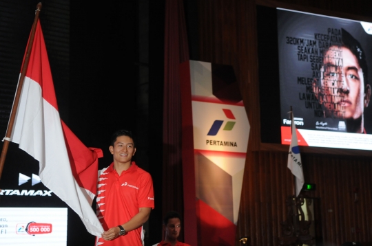 Resmi membalap di F1, Rio Haryanto kibarkan bendera Merah Putih