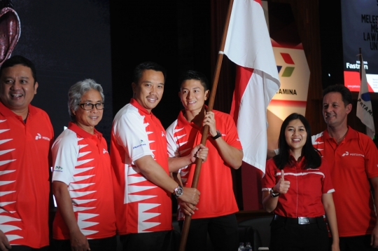 Resmi membalap di F1, Rio Haryanto kibarkan bendera Merah Putih