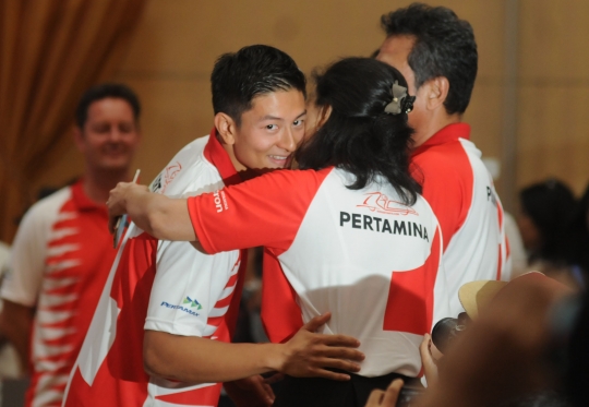 Resmi membalap di F1, Rio Haryanto kibarkan bendera Merah Putih