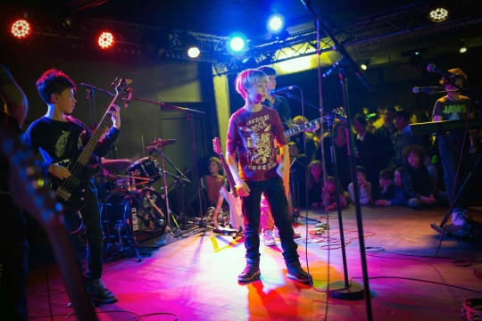 Keseruan konser siswa sekolah musik rock pertama di dunia