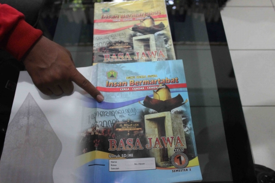 Ini sampul LKS SD yang disebut memuat kata bermakna 'alat kelamin'