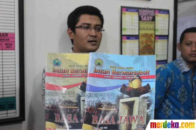 Foto : Ini sampul LKS SD yang disebut memuat kata bermakna 'alat