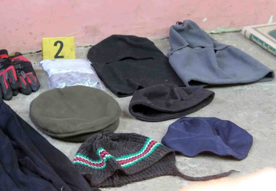 Ini barang bukti dari rumah teroris di Malang, ada buku jihad ISIS