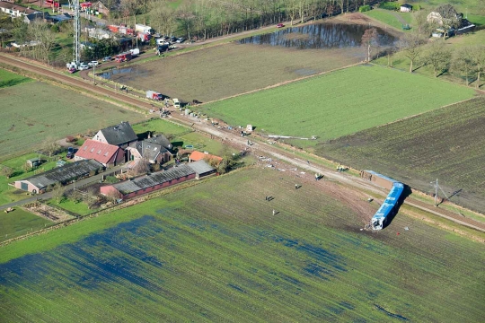 Kereta di Belanda tergelincir setelah tabrak crane, 1 tewas