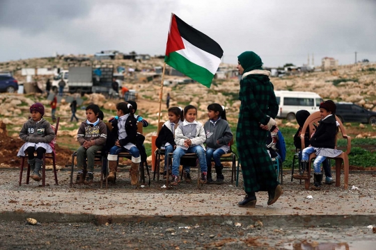 Nestapa anak-anak Palestina sekolahnya dirobohkan Israel