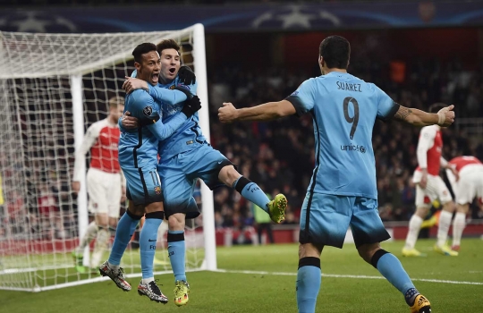 Dua gol Messi permalukan Arsenal di Emirates Stadium