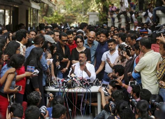 Aktor Bollywood terkenal era 90-an ini bebas usai terlibat kasus bom