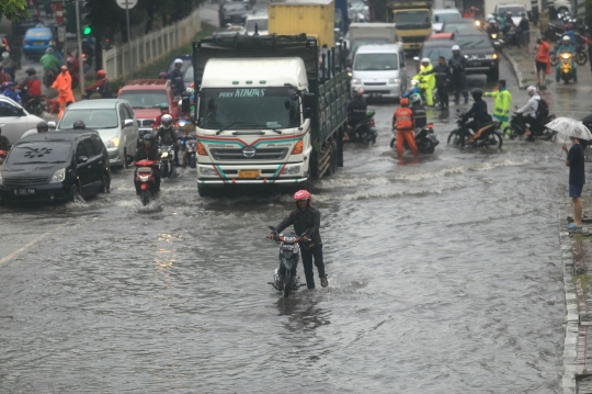 Diguyur hujan semalaman, kawasan Green Garden banjir