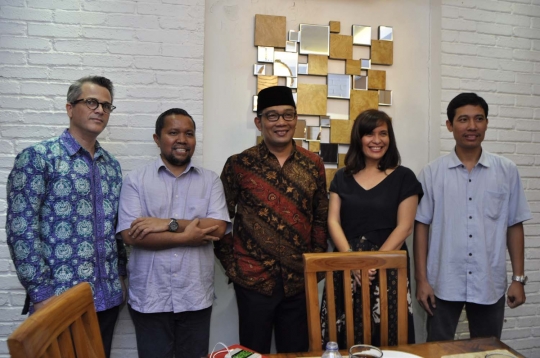 Keakraban Ridwan Kamil di malam 'ngariung' merdeka.com