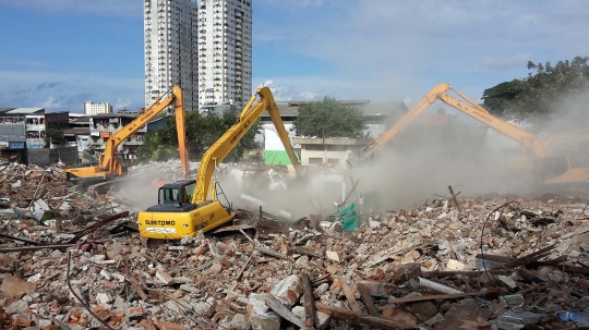 Tiga ekskavator ratakan masjid di Kalijodo