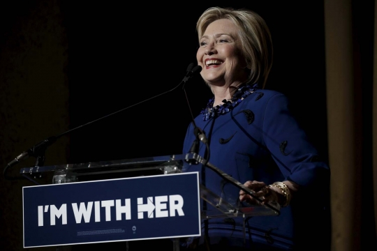 Aksi hot Katy Perry meriahkan kampanye capres AS Hillary Clinton