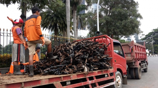 Ini penampakan gorong-gorong penuh gulungan kulit kabel