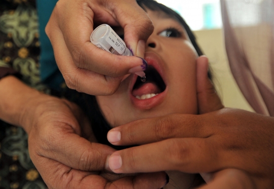 Imunisasi polio digelar serentak di seluruh Indonesia