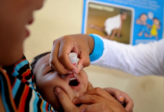 Imunisasi polio digelar serentak di seluruh Indonesia