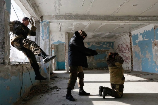 Pemuda Serbia dilatih untuk bantu tugas militer