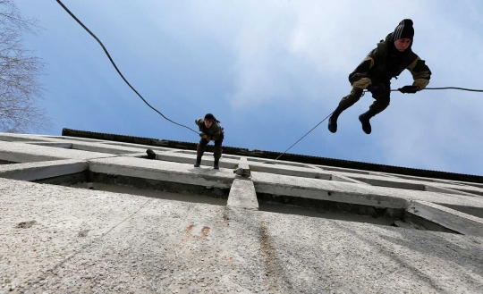 Pemuda Serbia dilatih untuk bantu tugas militer