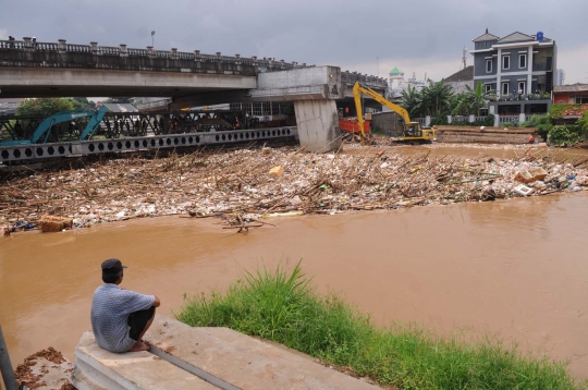 Parahnya banjir kiriman Bogor rendam kawasan Kalibata