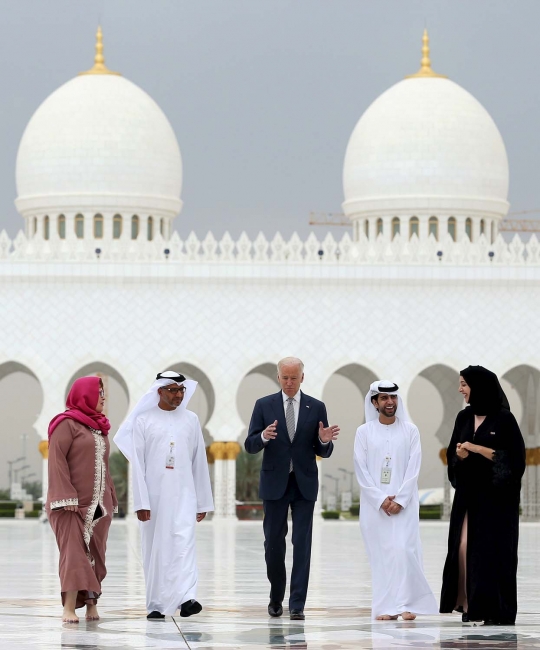 Wapres AS terpukau lihat kemegahan Masjid Sheikh Zayed di Abu Dhabi