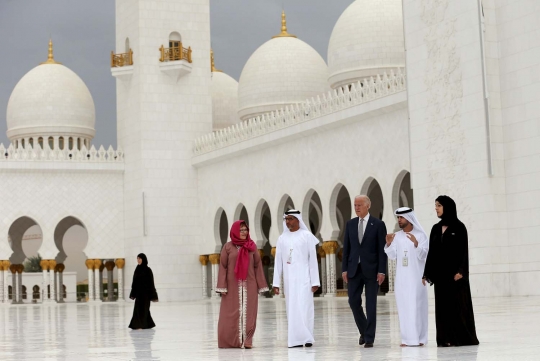 Wapres AS terpukau lihat kemegahan Masjid Sheikh Zayed di Abu Dhabi