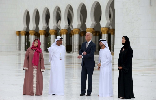 Wapres AS terpukau lihat kemegahan Masjid Sheikh Zayed di Abu Dhabi