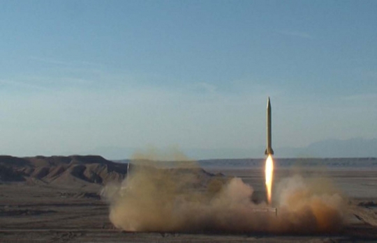 Abaikan sanksi AS, Iran tetap luncurkan misil balistik