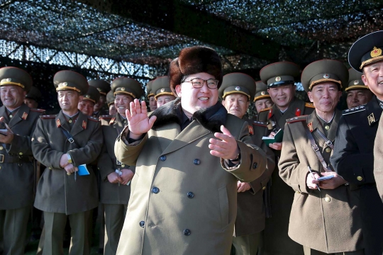 Usai luncurkan roket, Kim Jong-un unjuk kebolehan tank tempur
