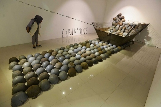 Melihat pameran seni instalasi & lukisan Hanafi di Galeri Nasional