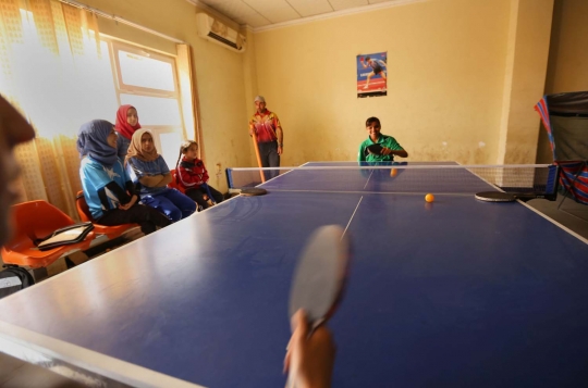 Kisah bocah tanpa kaki di Irak yang jago main pingpong