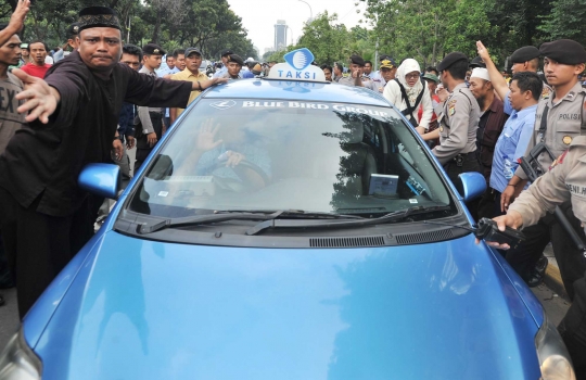 Polisi amankan aksi sweeping para sopir taksi dan bajaj
