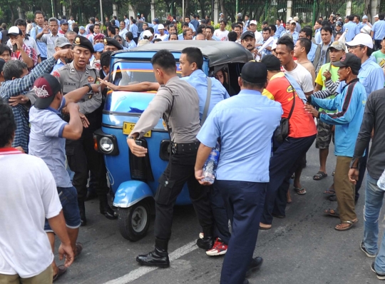 Polisi amankan aksi sweeping para sopir taksi dan bajaj