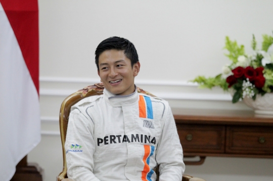 Berseragam Manor, Rio Haryanto minta restu Wapres JK