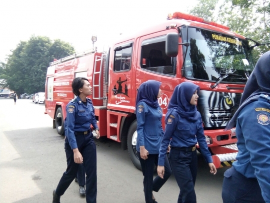 Srikandi Jaya, pasukan pemadam kebakaran cantik dari Purwakarta