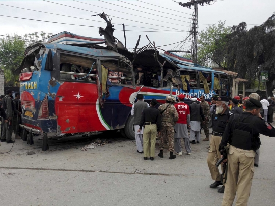 Bus rombongan pemerintah Pakistan dibom, 10 orang tewas