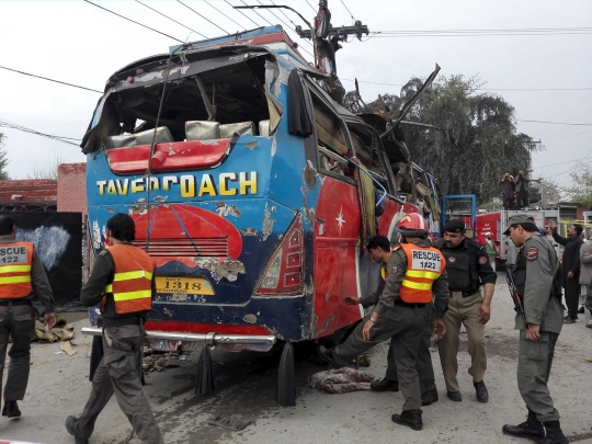 Bus rombongan pemerintah Pakistan dibom, 10 orang tewas