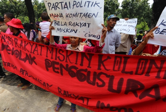 Tolak digusur, warga kolong Tol Penjaringan geruduk Balai Kota