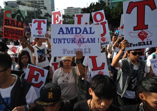 Aksi solidaritas tolak reklamasi Teluk Benoa di HI