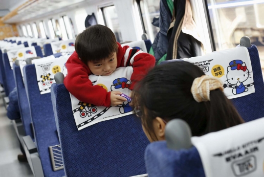 Uniknya kereta Hello Kitty di Taiwan